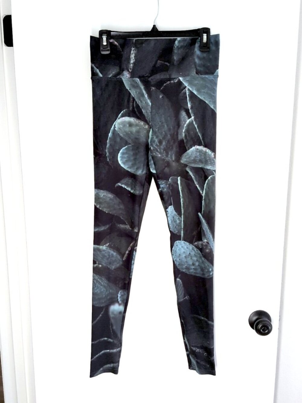 Werkshop Prickly Pair cactus print athleisure leggings XL botanical yoga gym